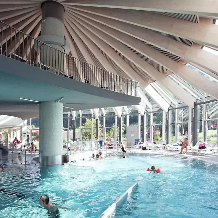 Deluxe Chalet With Pool In Koenigsleiten شاليه والد ام بينزاغو